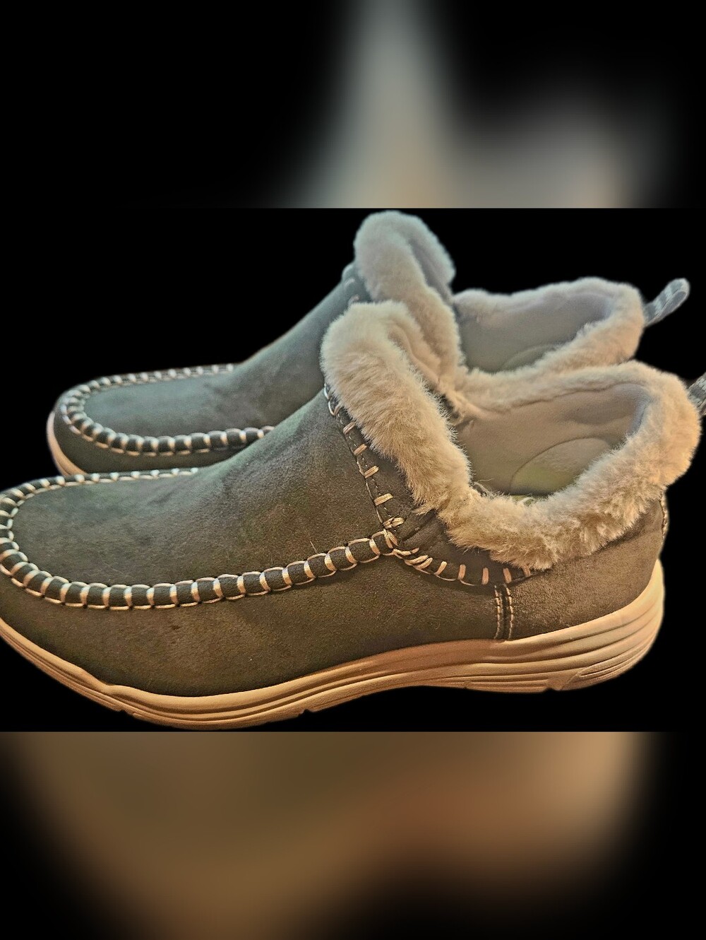 NWOBox "RYKO WOMENS" FLEECE LINED CONFY SLIPON BOOTIES. 9.5